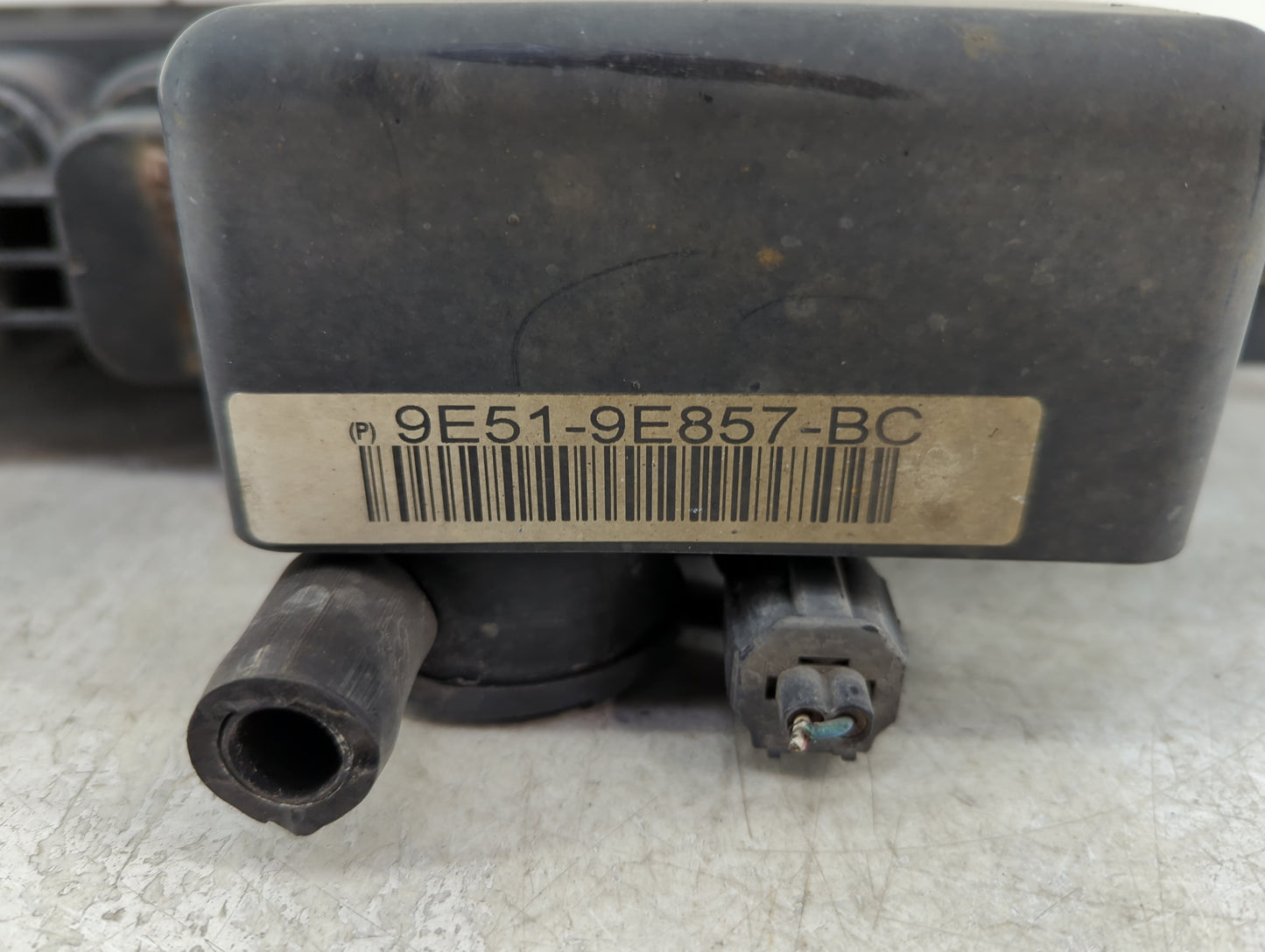 2012 Lincoln Mkz Fuel Vapor Charcoal Canister - Oemusedautoparts1.com