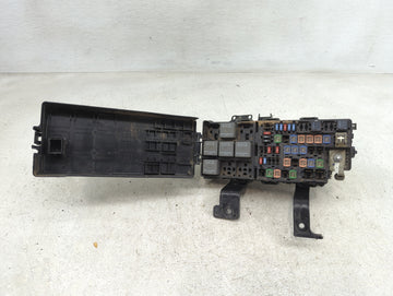2011-2012 Lincoln Mkz Fusebox Fuse Box Panel Relay Module P/N:6E5T-14A003-AB Fits Fits 2010 2011 2012 OEM Used Auto Parts