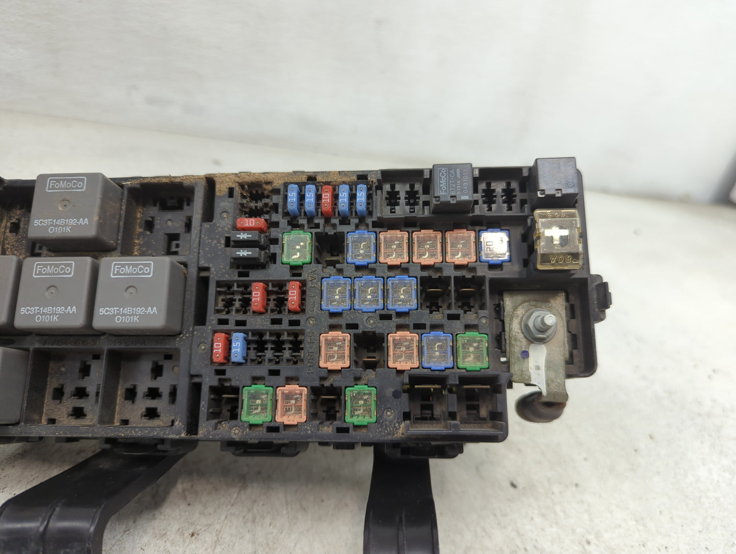 2011-2012 Lincoln Mkz Fusebox Fuse Box Panel Relay Module P/N:6E5T-14A003-AB Fits Fits 2010 2011 2012 OEM Used Auto Parts - 