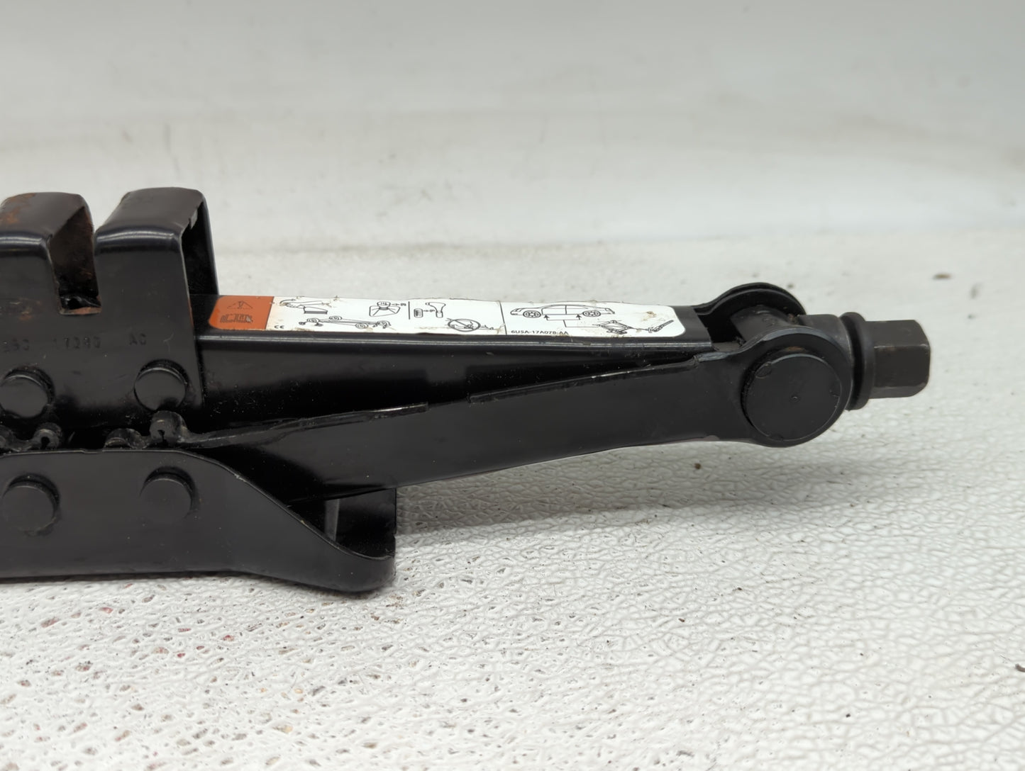 2012 Lincoln Mkz Spare Scissor Car Jack 1415650 - Oemusedautoparts1.com