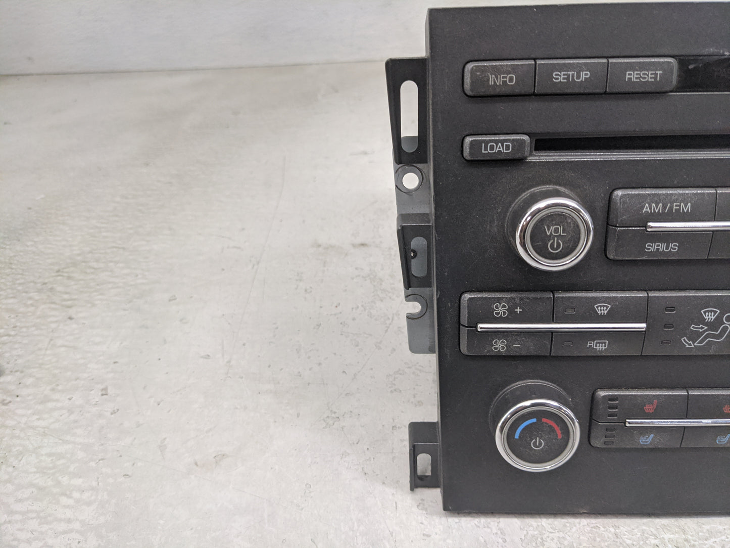 2012 Lincoln Mkz Radio AM FM Cd Player Receiver Replacement P/N:CH6T-19C158-AC 9H6T-18A802-BJ Fits OEM Used Auto Parts - Oem