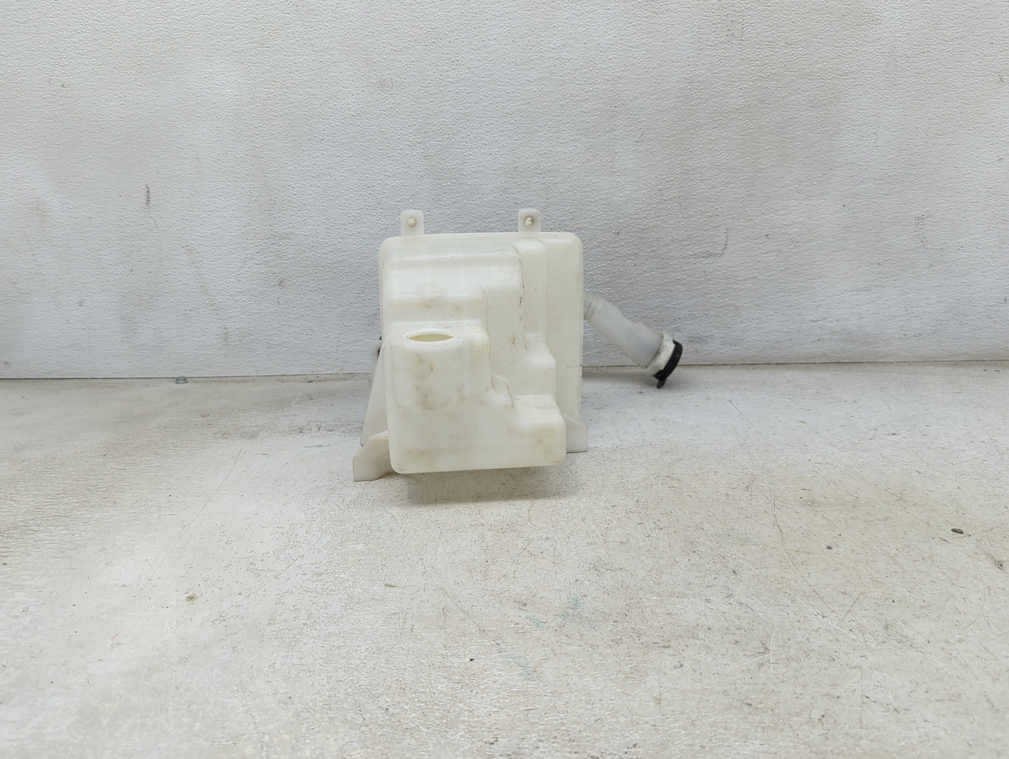 2011-2012 Lincoln Mkz Windshield Washer Fluid Reservoir Bottle Oem - Oemusedautoparts1.com