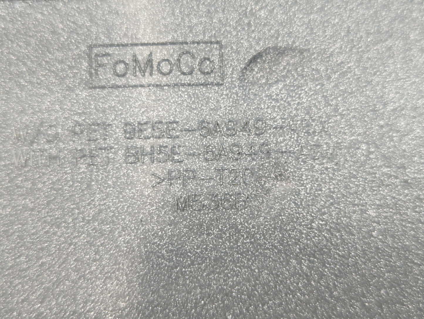 2012 Lincoln Mkz Engine Cover - Oemusedautoparts1.com