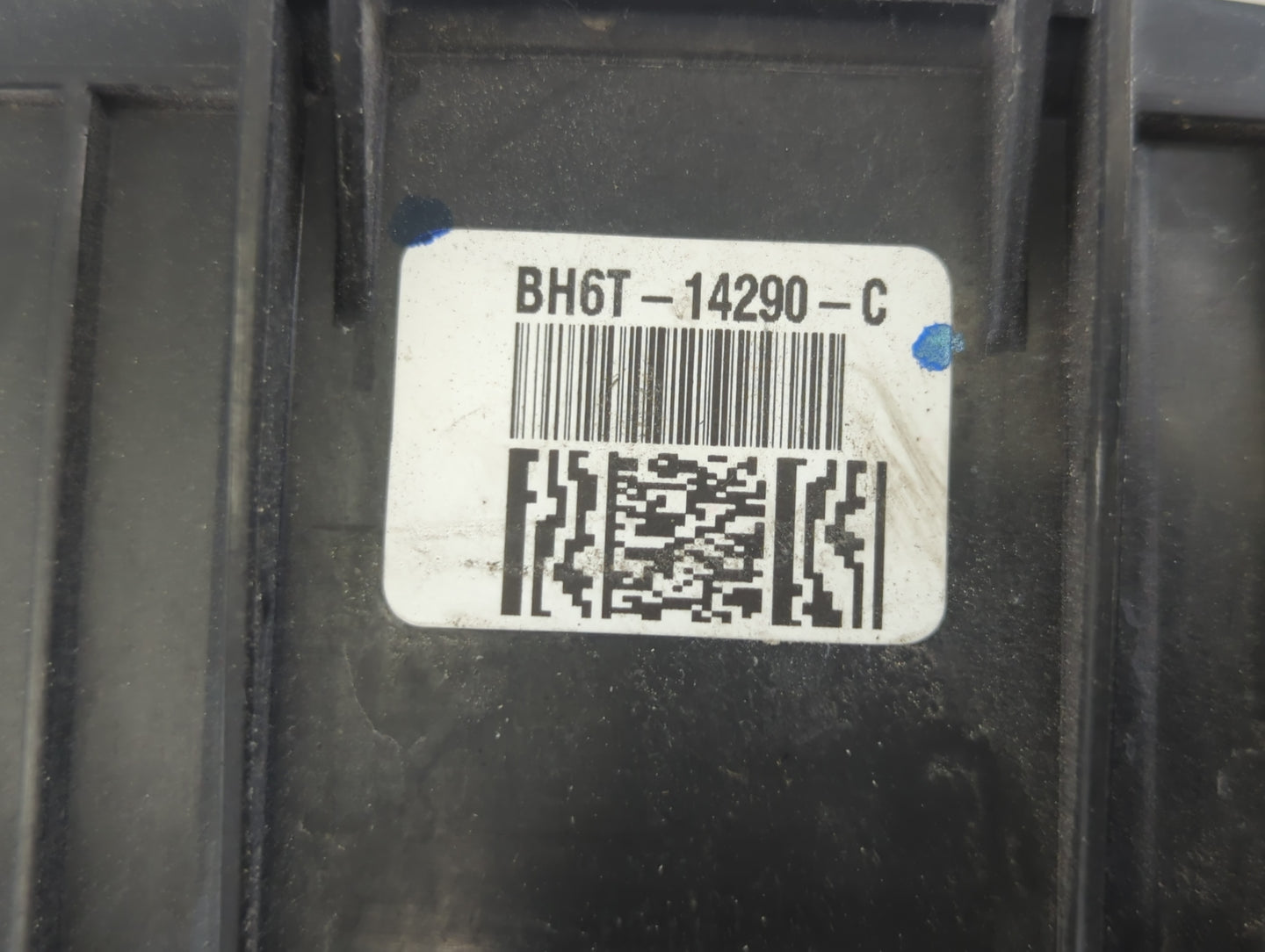 2011-2012 Lincoln Mkz Fusebox Fuse Box Panel Relay Module P/N:BH6T-14290-C Fits Fits 2010 2011 2012 OEM Used Auto Parts - Oe