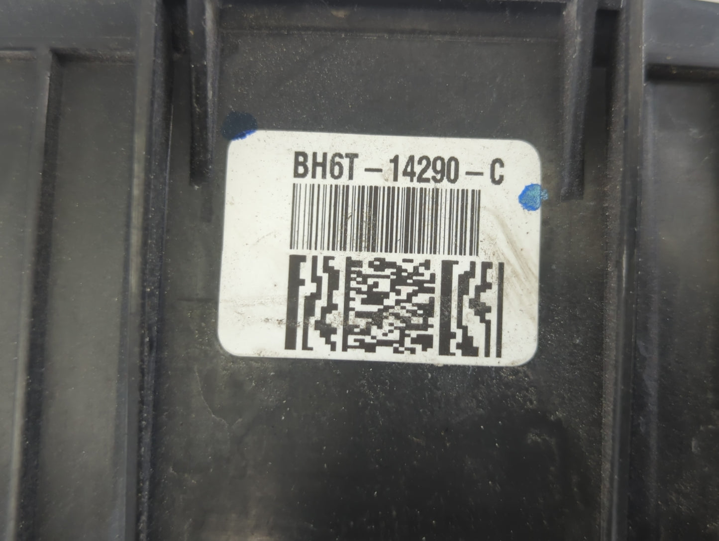 2011-2012 Lincoln Mkz Fusebox Fuse Box Panel Relay Module P/N:BH6T-14290-C Fits Fits 2010 2011 2012 OEM Used Auto Parts - Oe