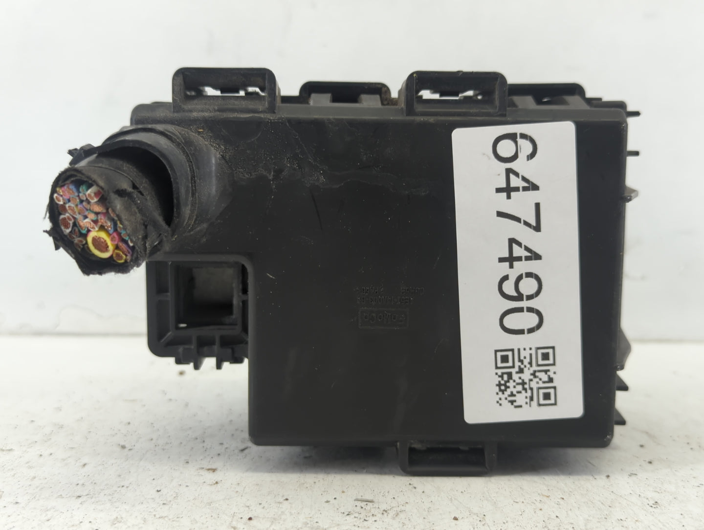 2011-2012 Lincoln Mkz Fusebox Fuse Box Panel Relay Module P/N:BH6T-14290-C Fits Fits 2010 2011 2012 OEM Used Auto Parts - Oe