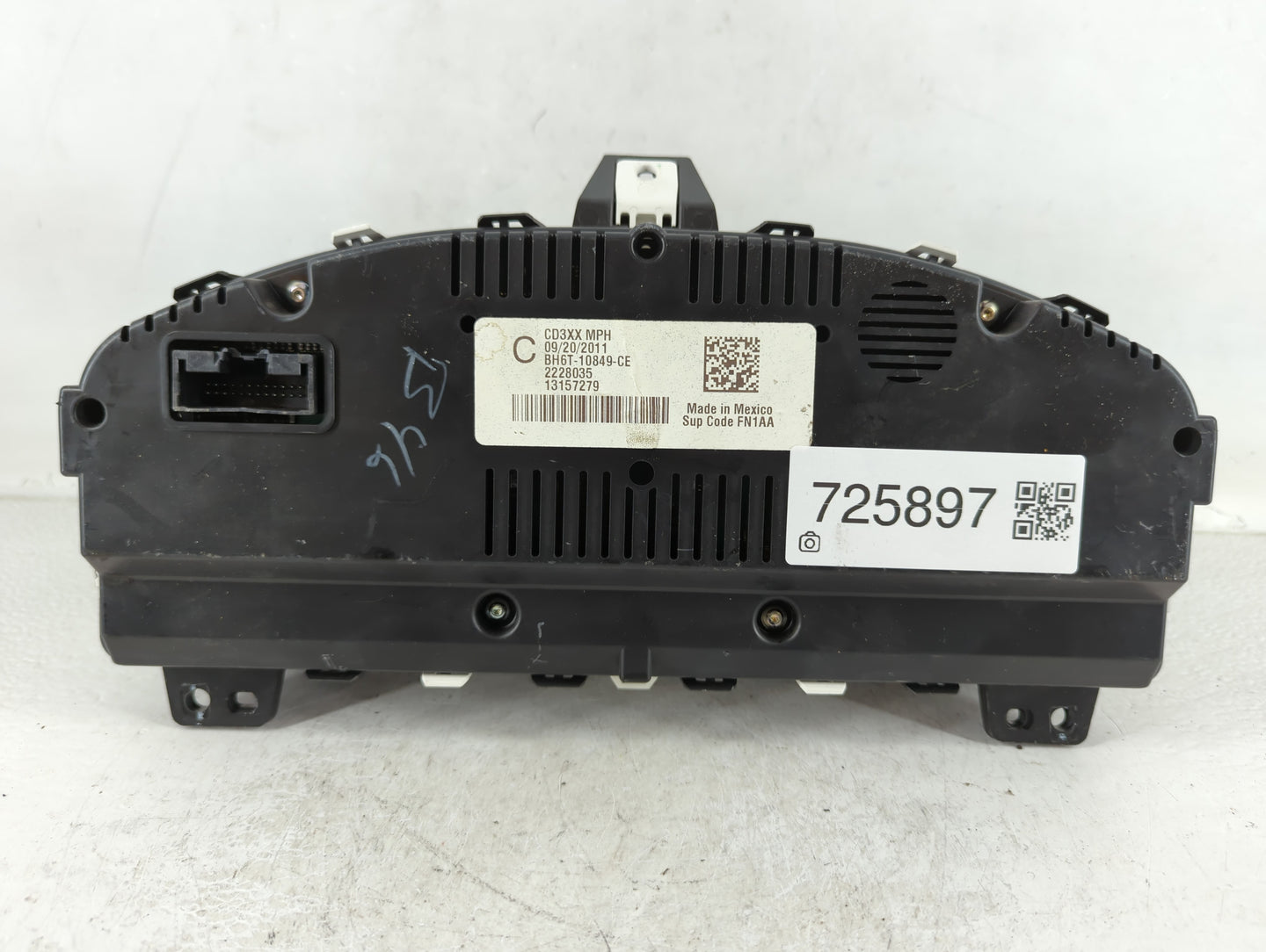 2011-2012 Lincoln Mkz Instrument Cluster Speedometer Gauges P/N:2228035 BH6T-10849-CE Fits Fits 2011 2012 OEM Used Auto Part