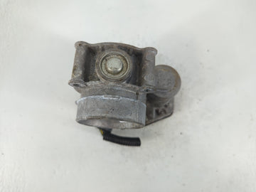 2011-2012 Lincoln Mkz Throttle Body P/N:DS7E-9F991-AD Fits Fits 2009 2010 2011 2012 OEM Used Auto Parts