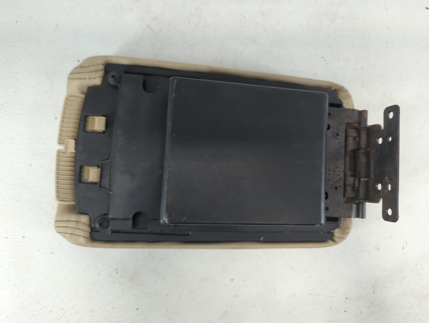 2010-2012 Lincoln Mkz Center Console Armrest Cover Lid Fits Fits 2010 2011 2012 OEM Used Auto Parts - Oemusedautoparts1.com