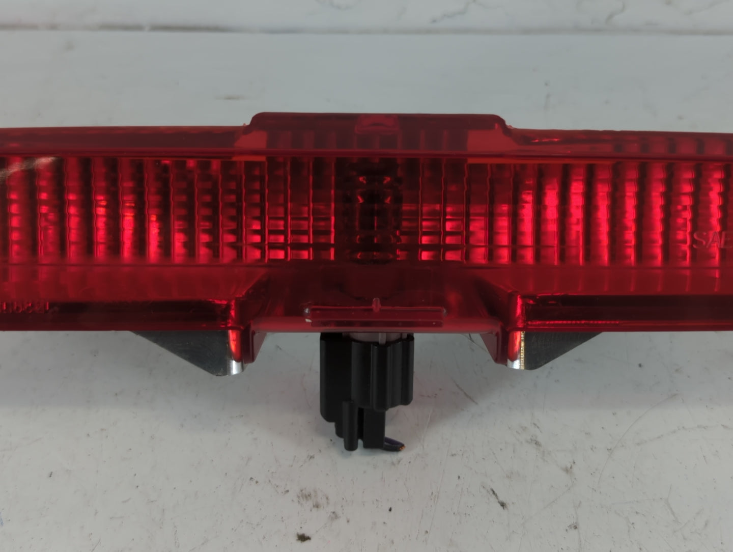 2012 Lincoln Mkz Third Brake Light Tail Light Fits OEM Used Auto Parts - Oemusedautoparts1.com