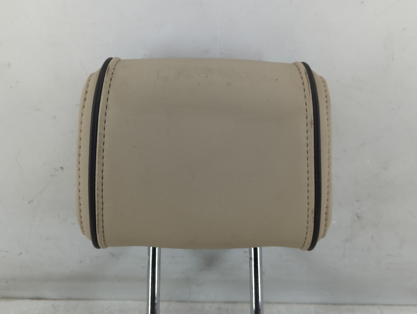 2011-2012 Lincoln Mkz Headrest Head Rest Rear Seat Fits Fits 2011 2012 OEM Used Auto Parts - Oemusedautoparts1.com