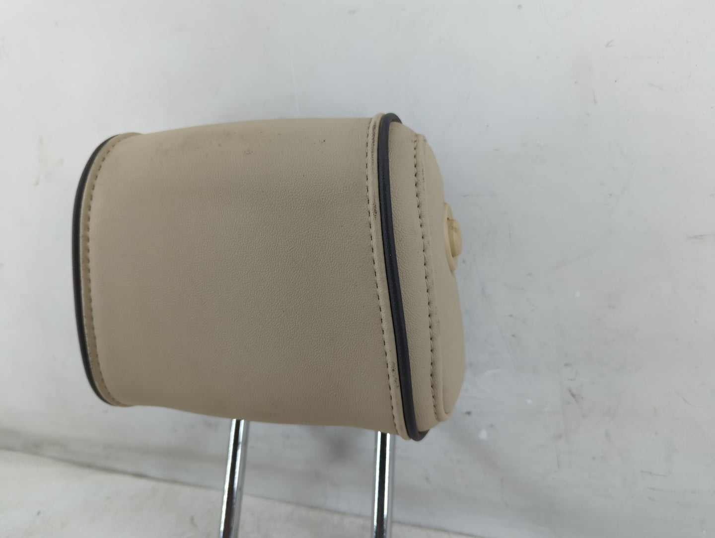 2011-2012 Lincoln Mkz Headrest Head Rest Rear Seat Fits Fits 2011 2012 OEM Used Auto Parts - Oemusedautoparts1.com