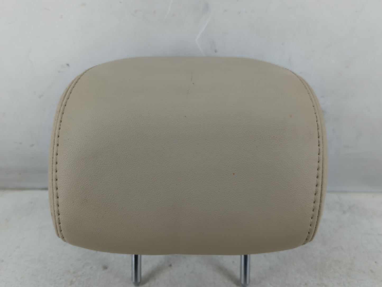 2011-2012 Lincoln Mkz Headrest Head Rest Rear Center Seat Fits Fits 2011 2012 OEM Used Auto Parts - Oemusedautoparts1.com