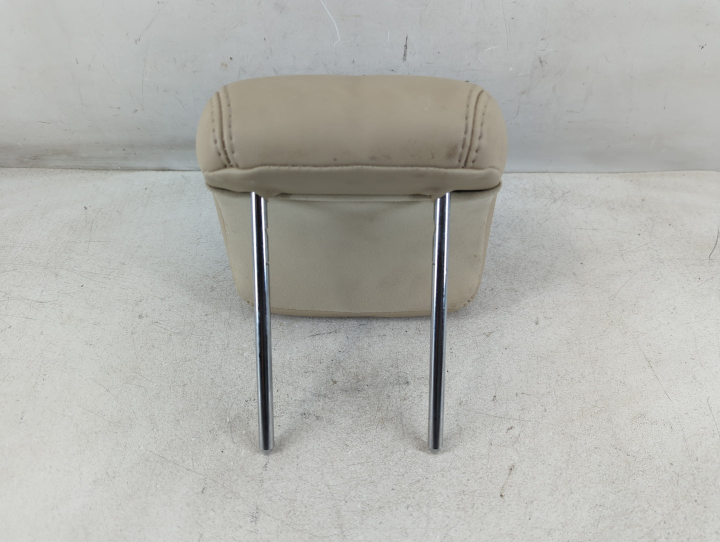 2011-2012 Lincoln Mkz Headrest Head Rest Rear Center Seat Fits Fits 2011 2012 OEM Used Auto Parts - Oemusedautoparts1.com