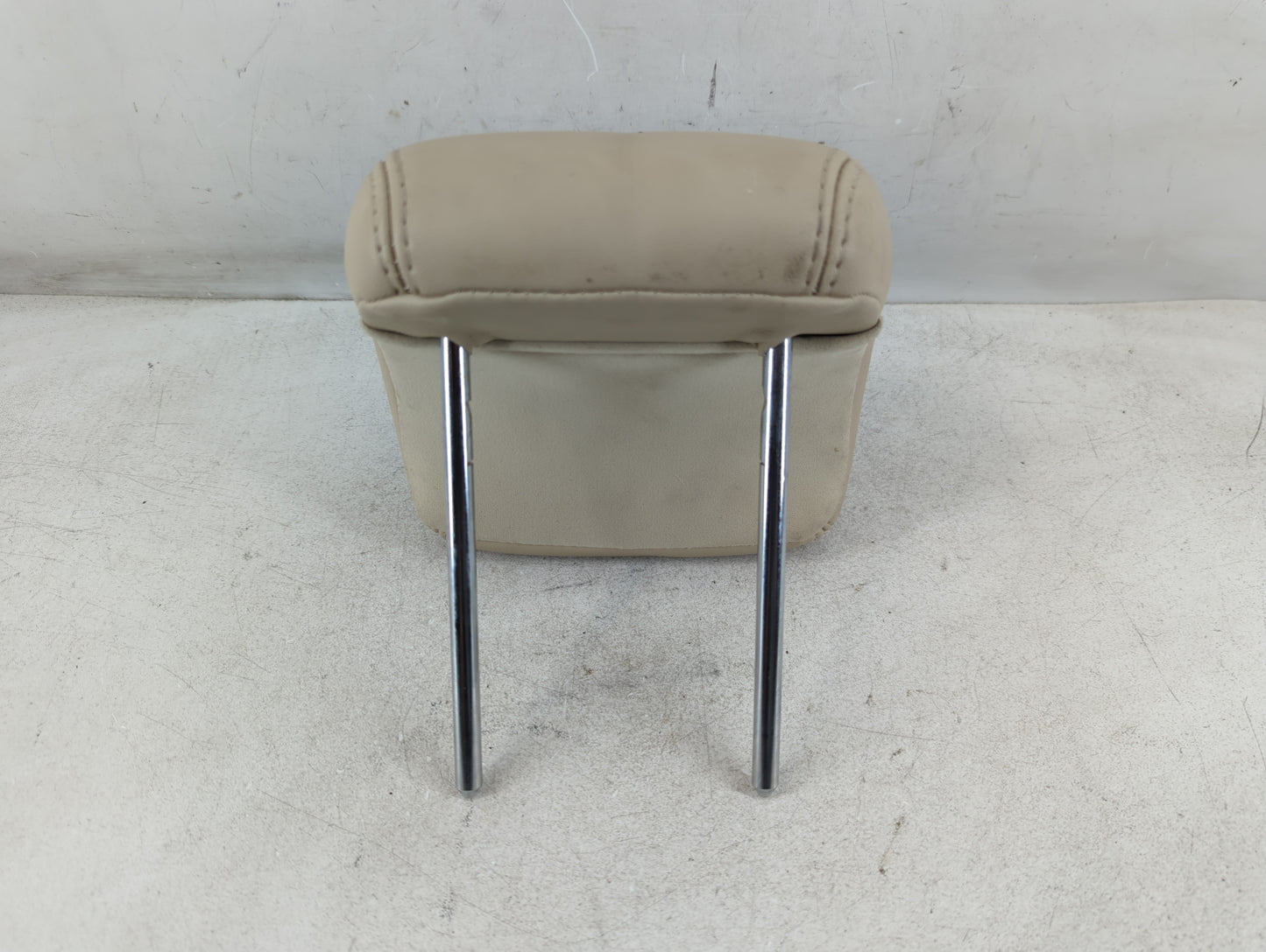 2011-2012 Lincoln Mkz Headrest Head Rest Rear Center Seat Fits Fits 2011 2012 OEM Used Auto Parts - Oemusedautoparts1.com