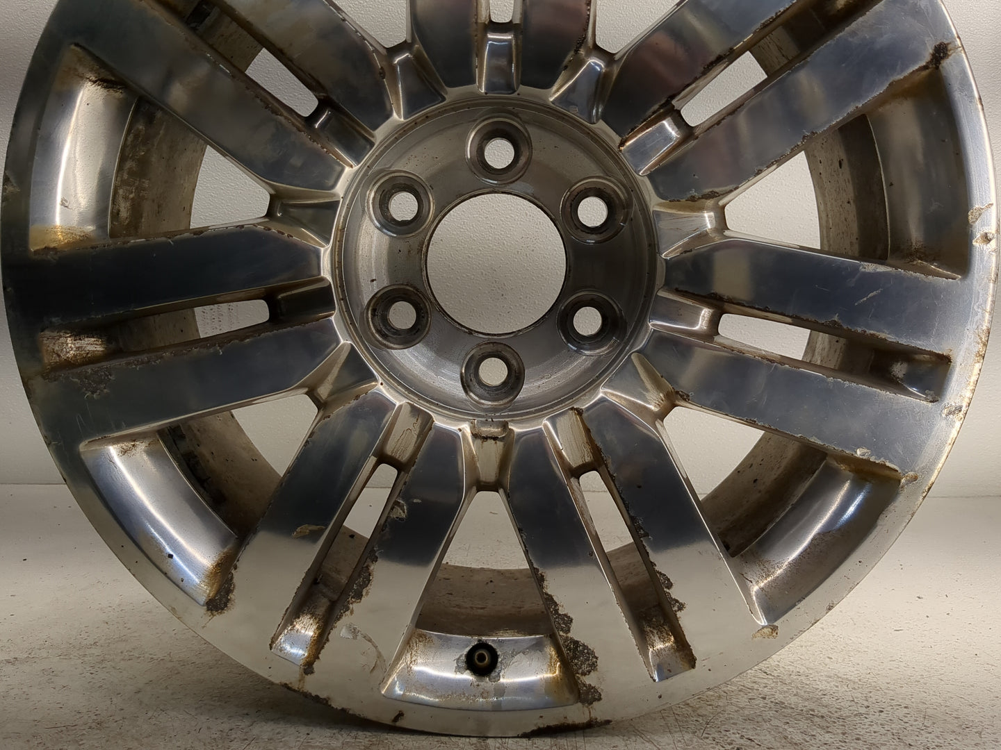 2011-2014 Lincoln Navigator Oem Wheel Rim 1252625 - Oemusedautoparts1.com
