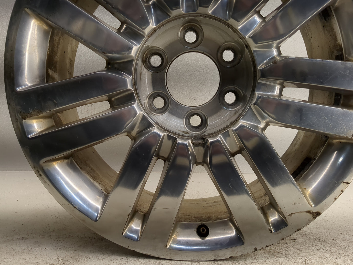 2011-2014 Lincoln Navigator Oem Wheel Rim 1252626 - Oemusedautoparts1.com