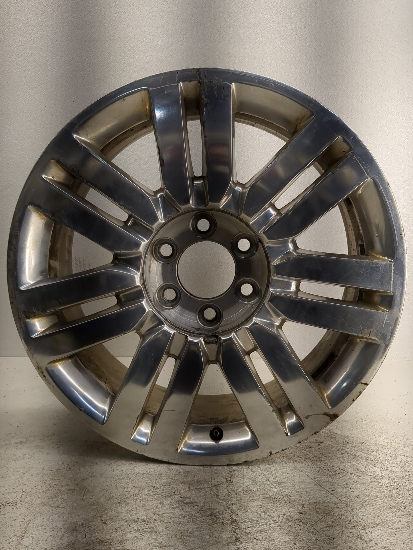 2011-2014 Lincoln Navigator Oem Wheel Rim 1252626 - Oemusedautoparts1.com