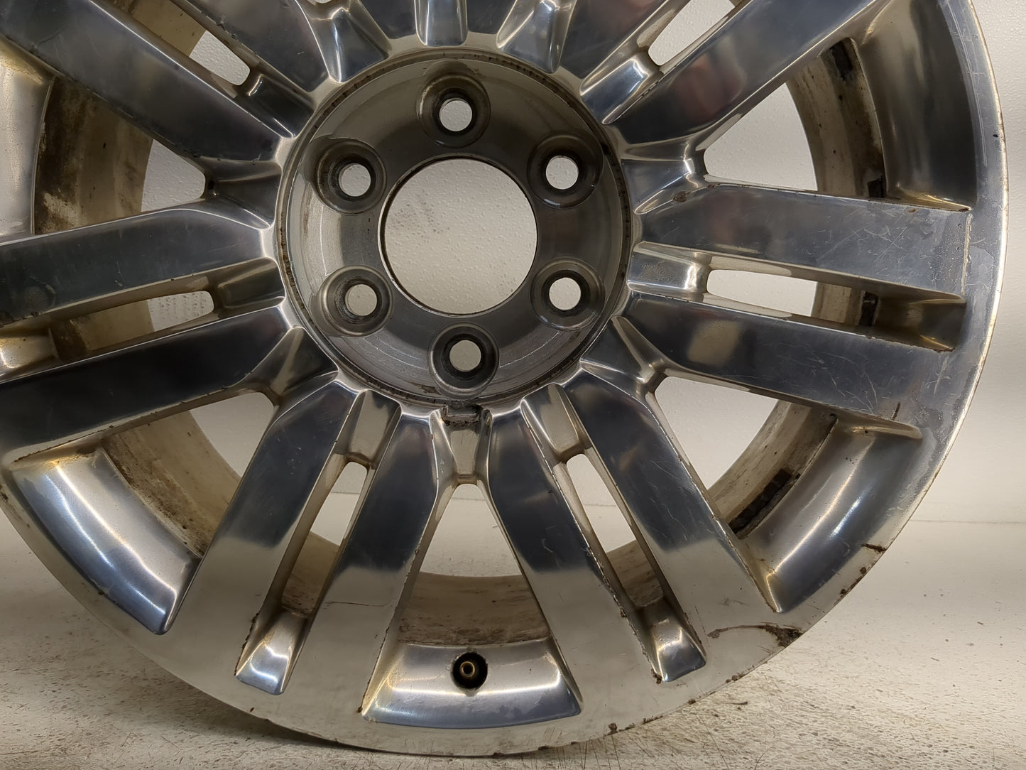 2011-2014 Lincoln Navigator Oem Wheel Rim 1252626 - Oemusedautoparts1.com