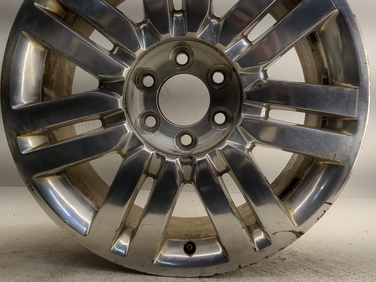 2011-2014 Lincoln Navigator Oem Wheel Rim 1252626 - Oemusedautoparts1.com