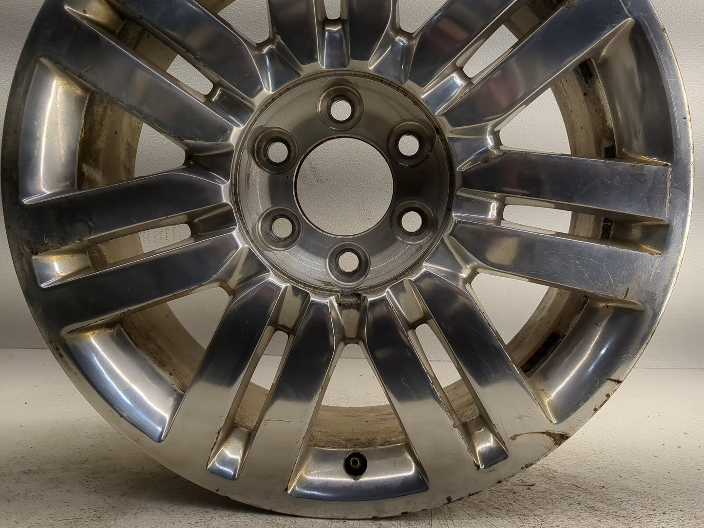 2011-2014 Lincoln Navigator Oem Wheel Rim 1252626 - Oemusedautoparts1.com