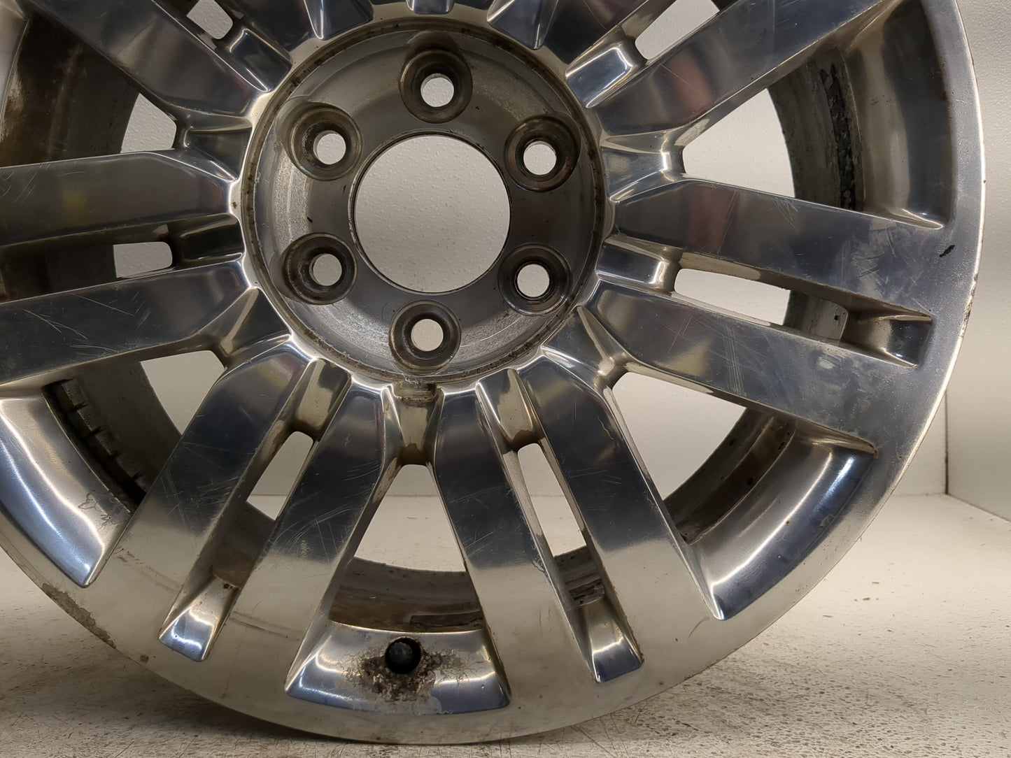 2011-2014 Lincoln Navigator Oem Wheel Rim 1252627 - Oemusedautoparts1.com