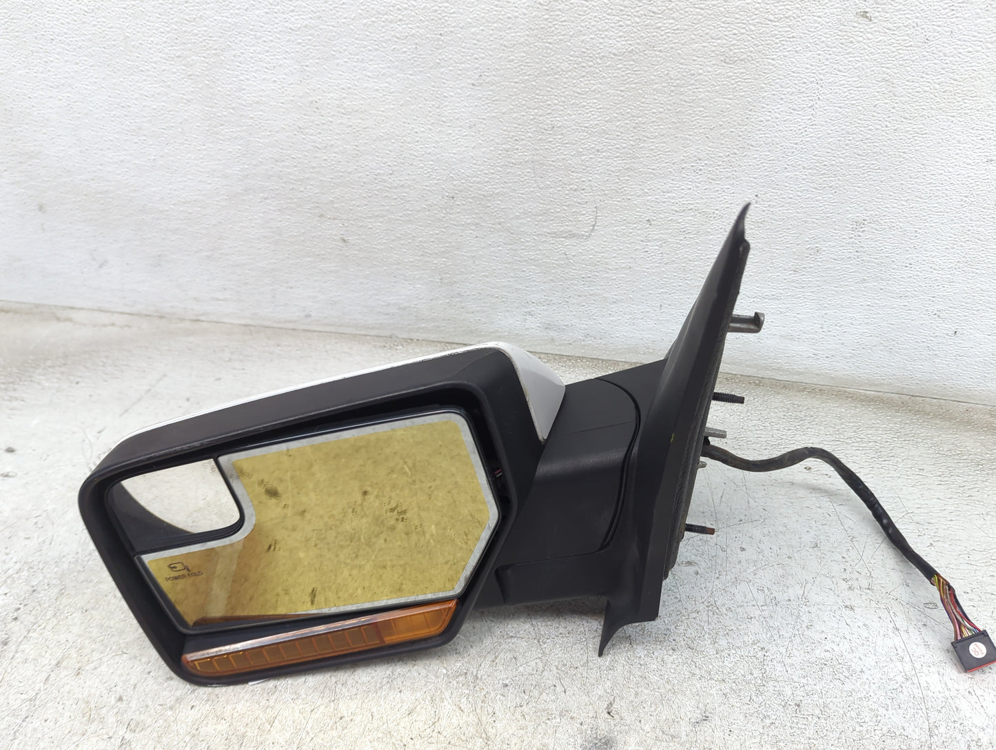 2012-2014 Lincoln Navigator Driver Side View Mirror - Left Door Mirror OEM Used - Oemusedautoparts1.com