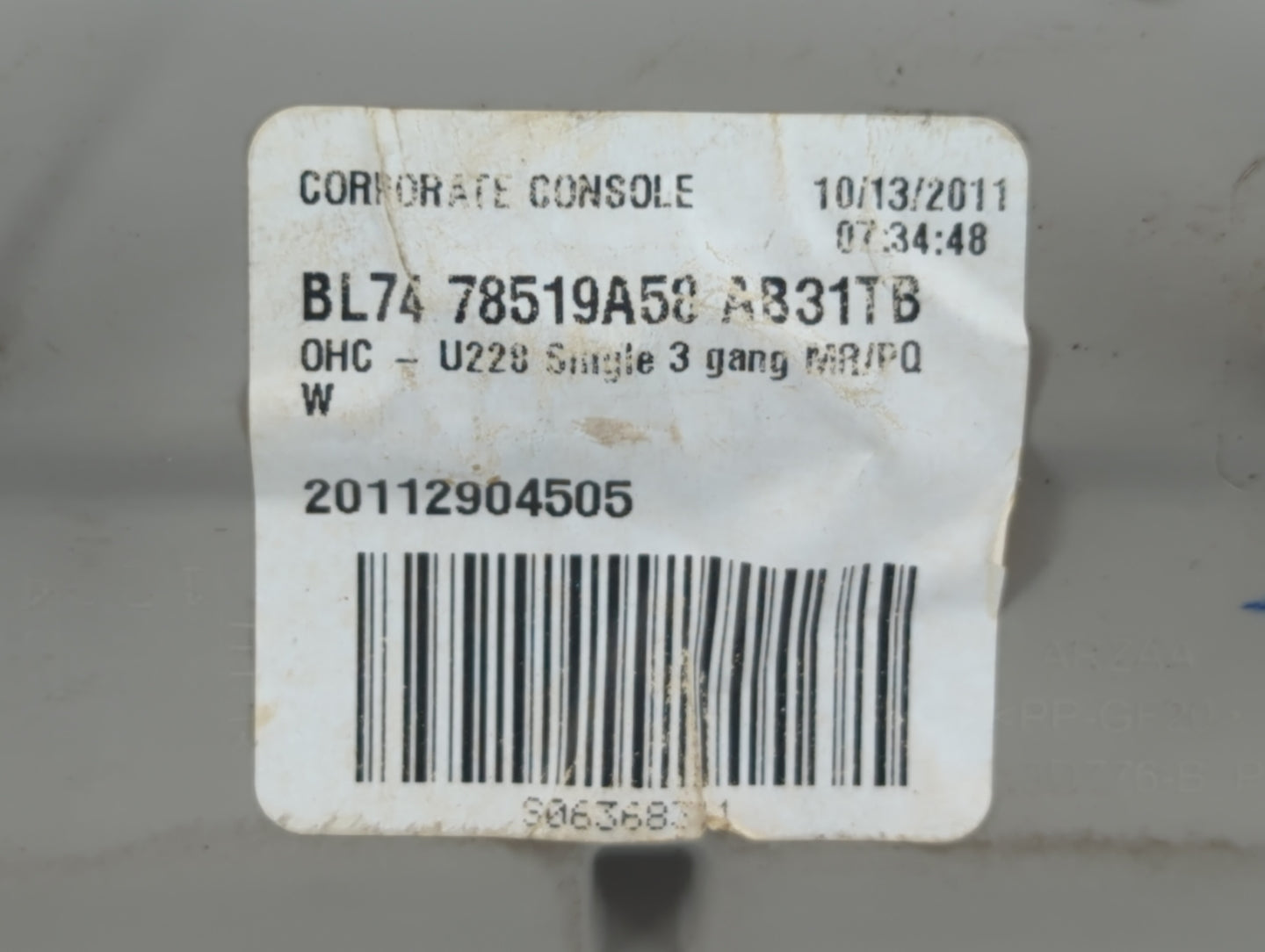 2011-2014 Lincoln Navigator Center Floor Console P/N:BL74 78519A50 AB Fits Fits 2011 2012 2013 2014 OEM Used Auto Parts - Oe