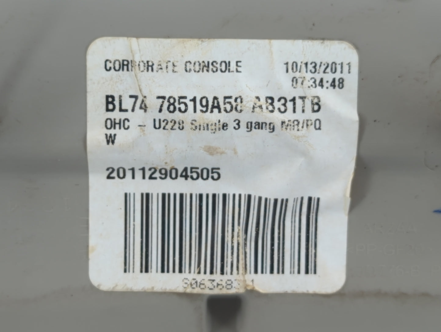 2011-2014 Lincoln Navigator Center Floor Console P/N:BL74 78519A50 AB Fits Fits 2011 2012 2013 2014 OEM Used Auto Parts - Oe