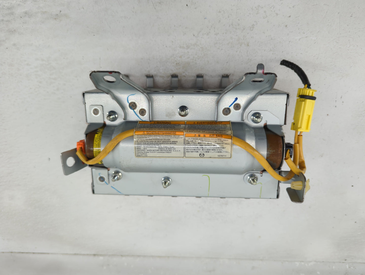 2011-2014 Mazda 2 Air Bag Passenger Right Dashboard OEM P/N:DR61-57-K50A Fits Fits 2011 2012 2013 2014 OEM Used Auto Parts -