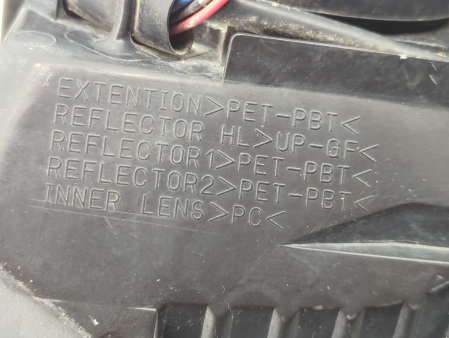 2011-2014 Mazda 2 Passenger Right Oem Head Light Headlight Lamp - Oemusedautoparts1.com