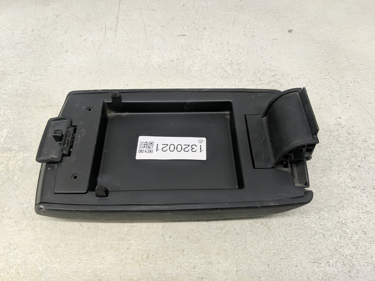 2012 Mazda 3 Center Console Armrest Cover Lid Fits OEM Used Auto Parts - Oemusedautoparts1.com