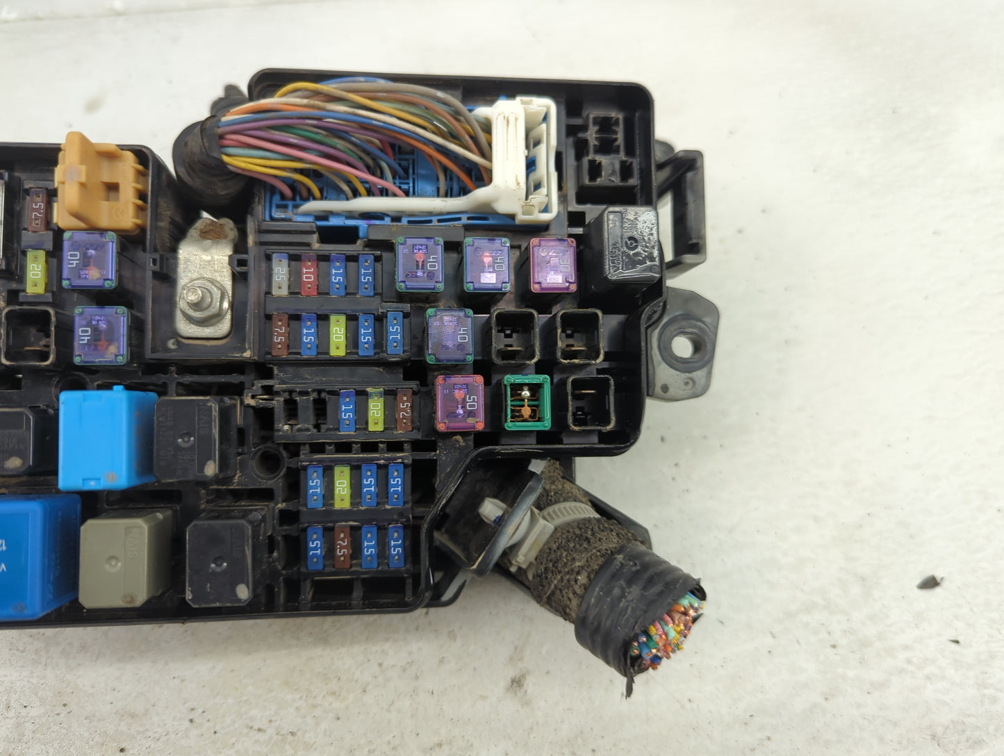 2012 Mazda 3 Fusebox Fuse Box Panel Relay Module P/N:BBM6-66761 Fits OEM Used Auto Parts - Oemusedautoparts1.com