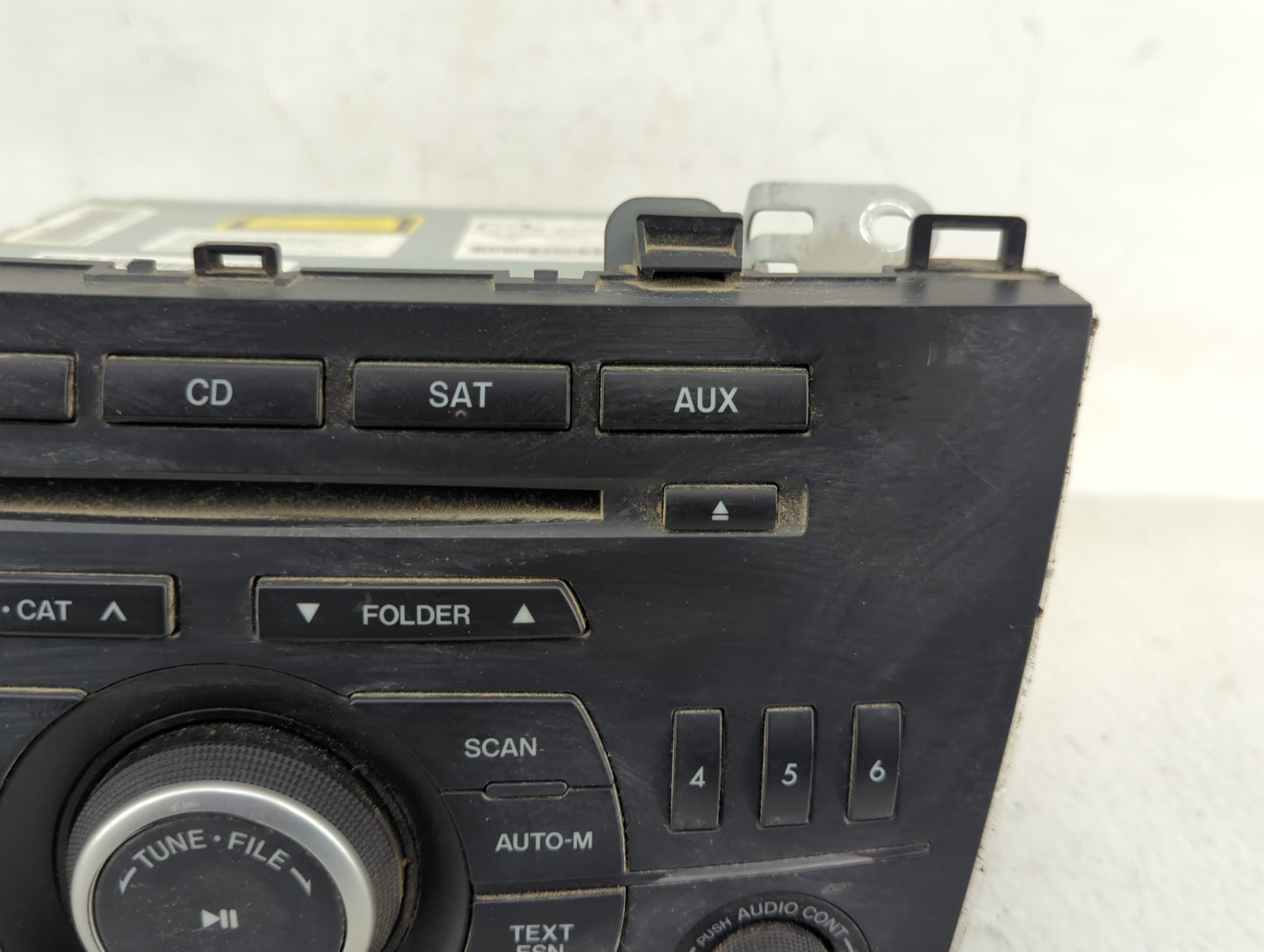 2012-2013 Mazda 3 Radio AM FM Cd Player Receiver Replacement P/N:BGV466AR0 Fits Fits 2012 2013 OEM Used Auto Parts - Oemused