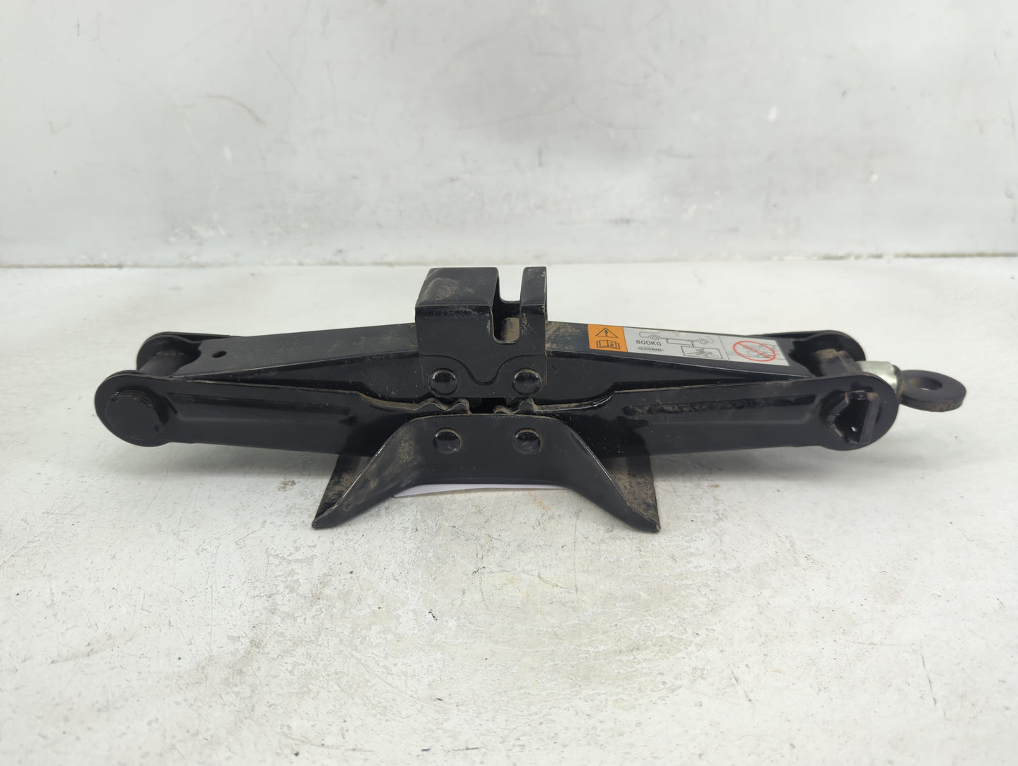 2012 Mazda 3 Spare Scissor Car Jack 1390177 - Oemusedautoparts1.com