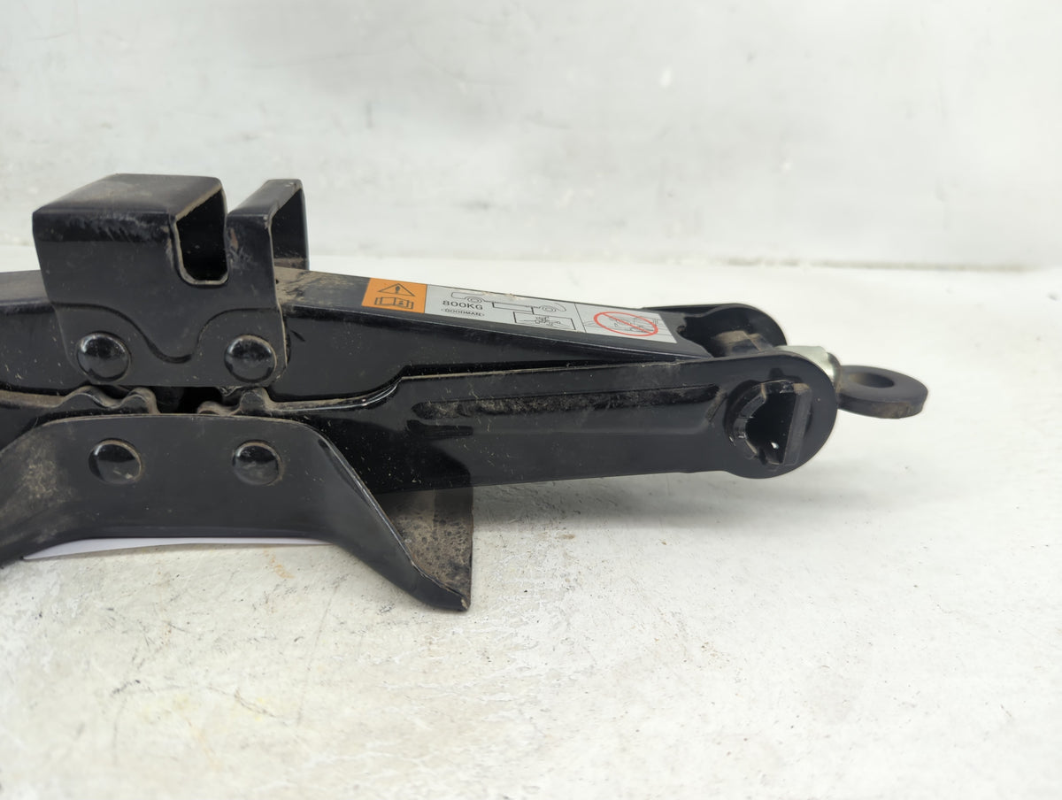 2012 Mazda 3 Spare Scissor Car Jack 1390177 - Oemusedautoparts1.com