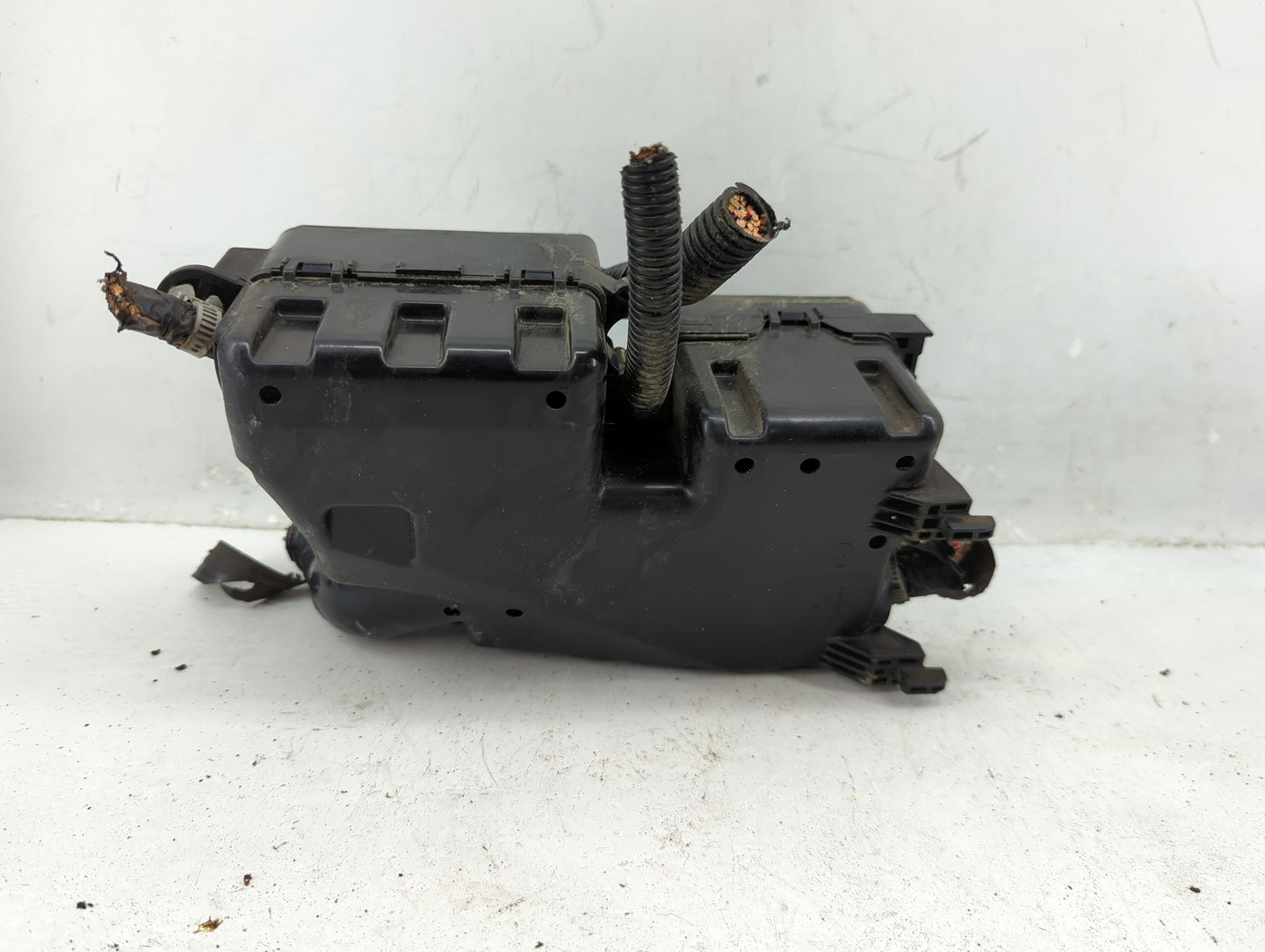 2012 Mazda 3 Fusebox Fuse Box Panel Relay Module P/N:BBM6-66761 Fits OEM Used Auto Parts - Oemusedautoparts1.com