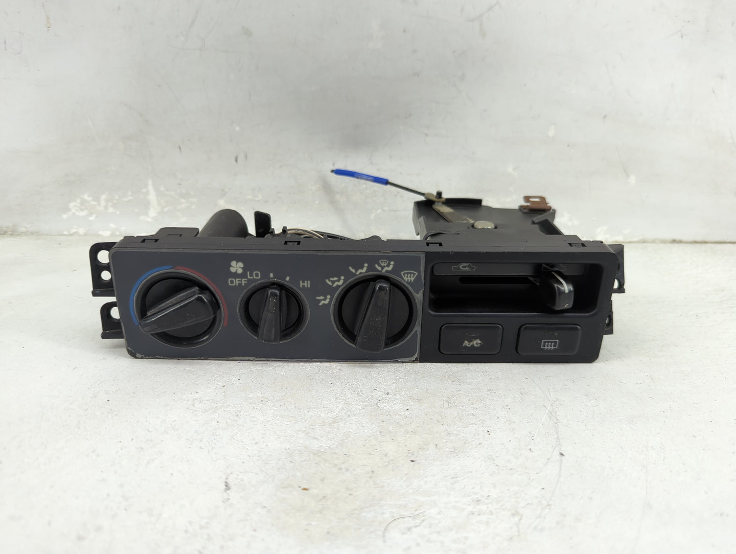 2012-2013 Mazda 3 Climate Control Module Temperature AC/Heater Replacement P/N:072496B Fits Fits 2012 2013 OEM Used Auto Par