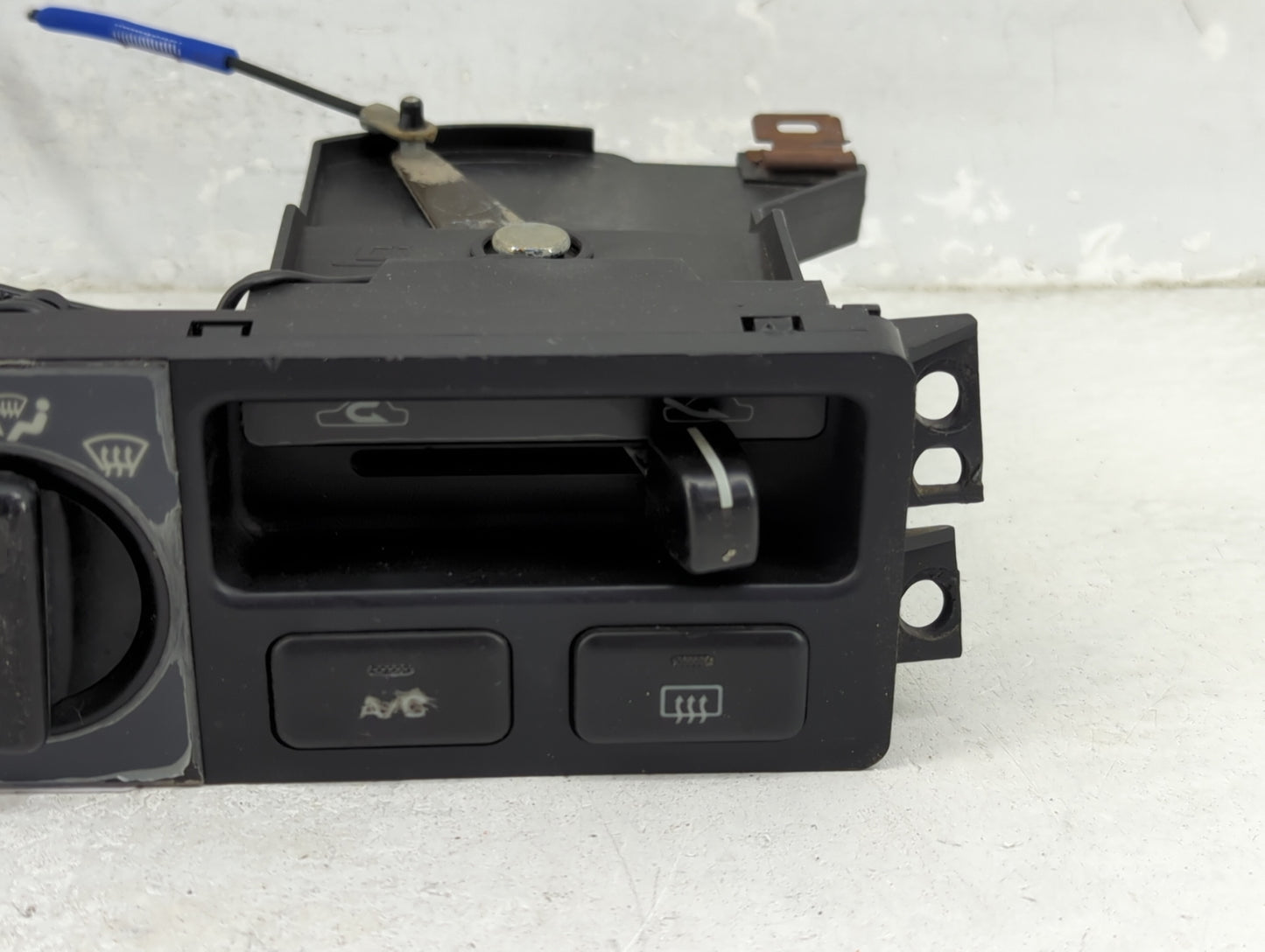 2012-2013 Mazda 3 Climate Control Module Temperature AC/Heater Replacement P/N:072496B Fits Fits 2012 2013 OEM Used Auto Par