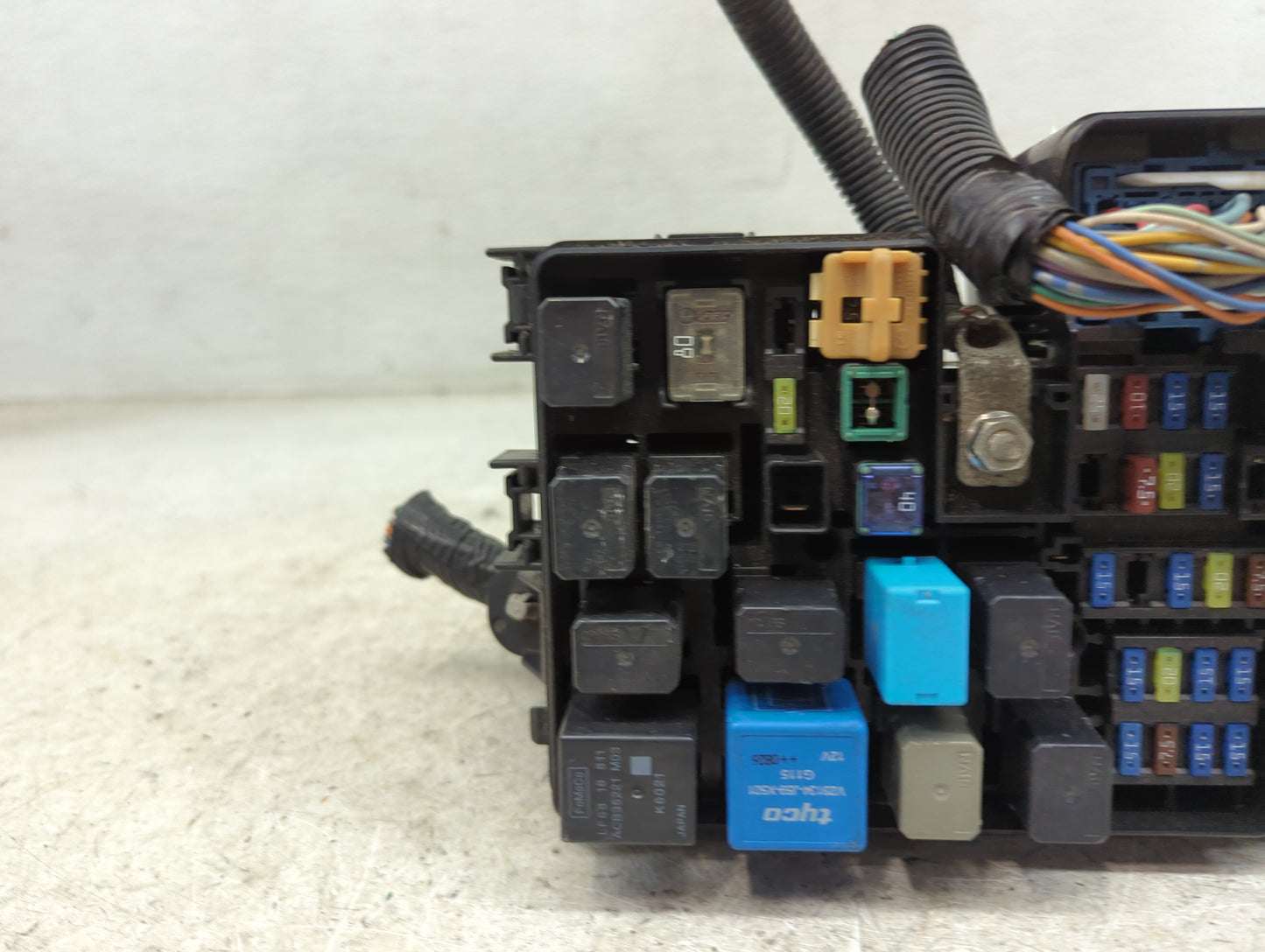 2012 Mazda 3 Fusebox Fuse Box Panel Relay Module P/N:K2441 Fits OEM Used Auto Parts - Oemusedautoparts1.com
