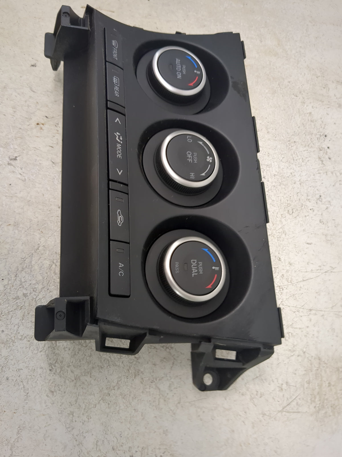 2012-2013 Mazda 3 Climate Control Module Temperature AC/Heater Replacement P/N:BGW1 61 190 VPCALH-18C612-AA Fits Fits 2012 2