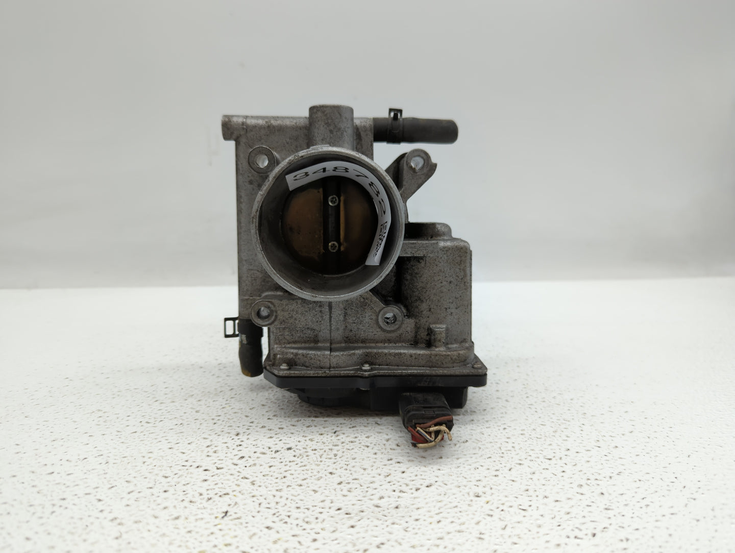 2006-2013 Mazda 3 Throttle Body P/N:6M8G-9F991-A L3R4 13 640, L3G2 13 640 A Fits Fits 2006 2007 2008 2009 2010 2011 2012 201