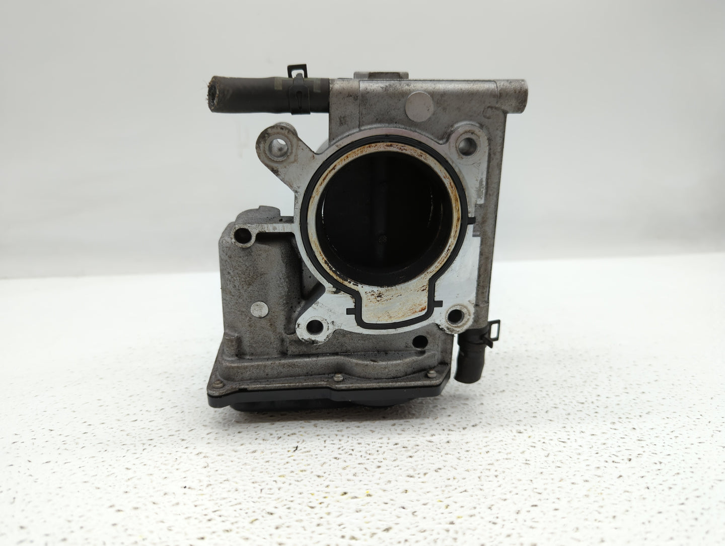 2006-2013 Mazda 3 Throttle Body P/N:6M8G-9F991-A L3R4 13 640, L3G2 13 640 A Fits Fits 2006 2007 2008 2009 2010 2011 2012 201