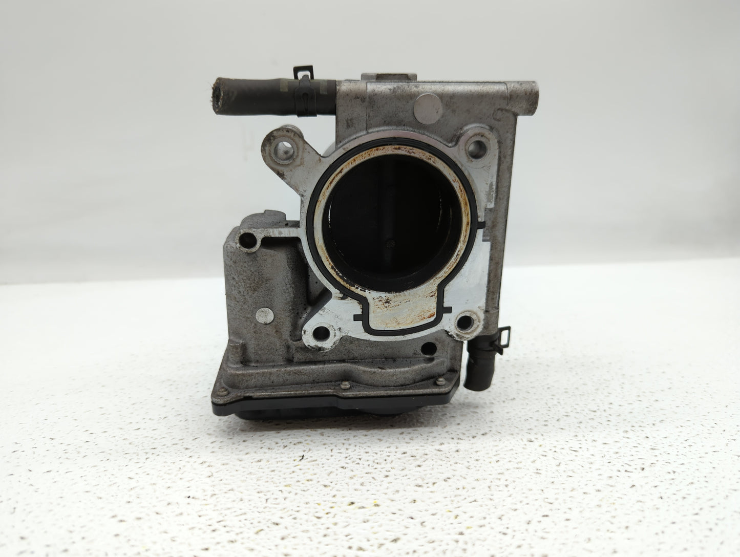 2006-2013 Mazda 3 Throttle Body P/N:6M8G-9F991-A L3R4 13 640, L3G2 13 640 A Fits Fits 2006 2007 2008 2009 2010 2011 2012 201