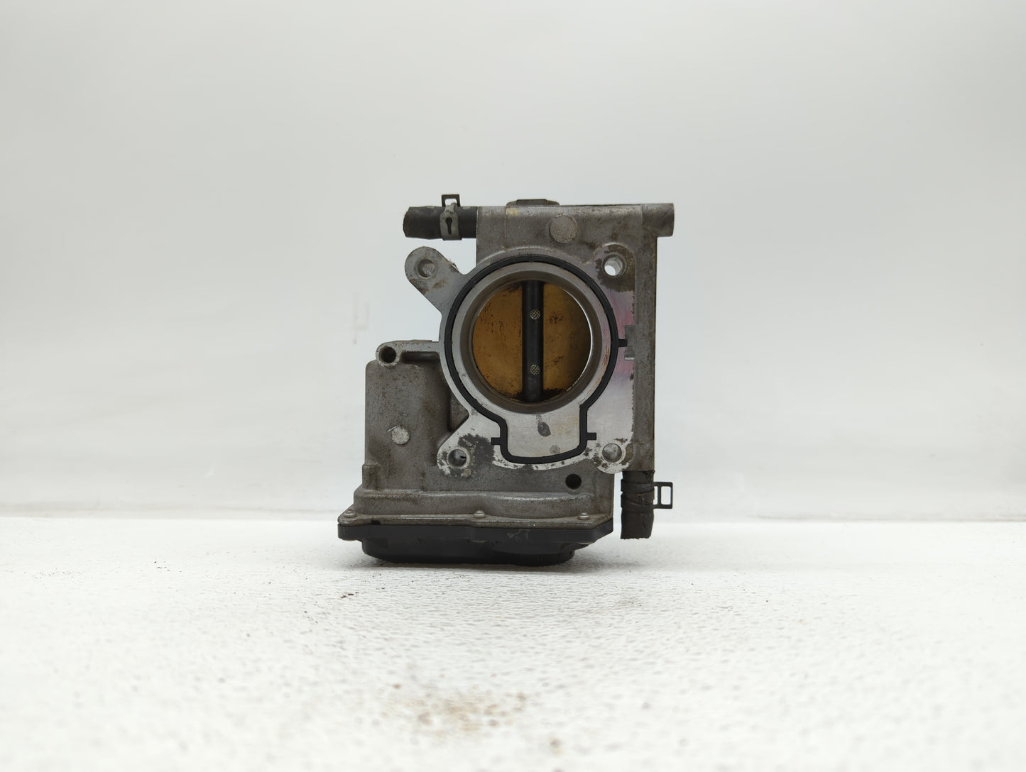 2006-2013 Mazda 3 Throttle Body P/N:6M8G-9F991-A L3R4 13 640, L3G2 13 640 A Fits Fits 2006 2007 2008 2009 2010 2011 2012 201