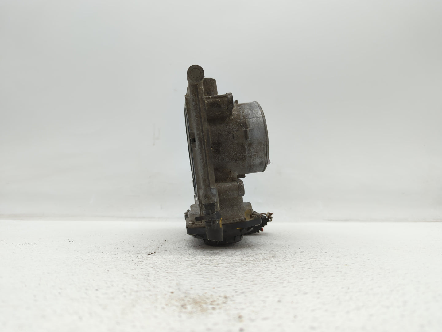 2006-2013 Mazda 3 Throttle Body P/N:6M8G-9F991-A L3R4 13 640, L3G2 13 640 A Fits Fits 2006 2007 2008 2009 2010 2011 2012 201