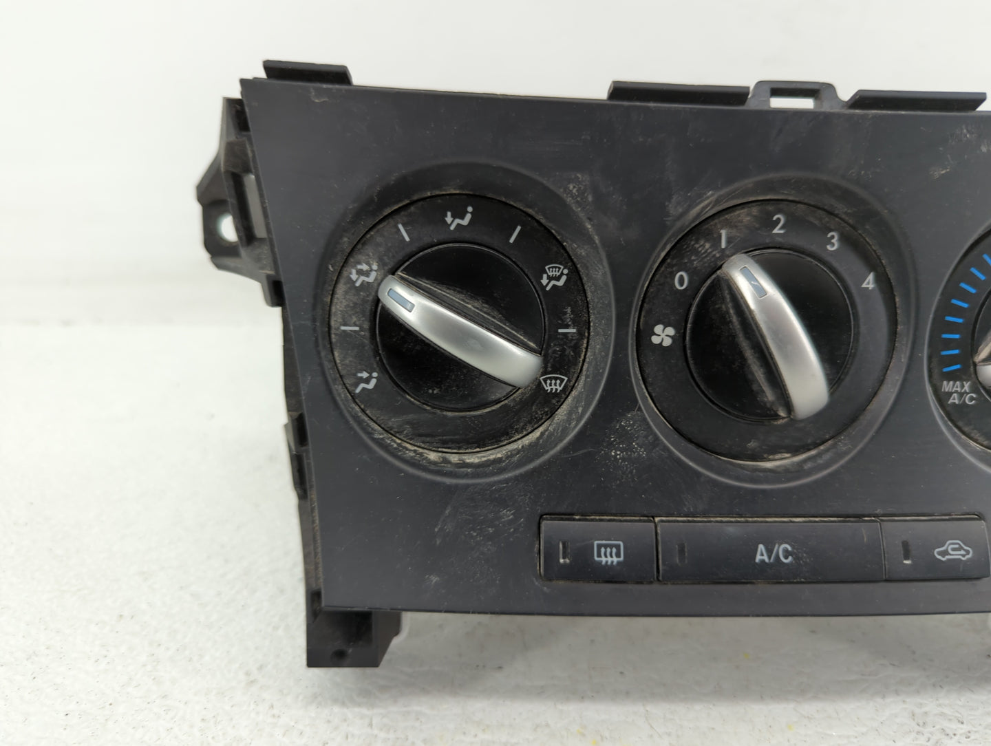 2012-2013 Mazda 3 Climate Control Module Temperature AC/Heater Replacement P/N:BGV5 1L15 BGV5 1H28, BFD1 2G25 Fits Fits 2012