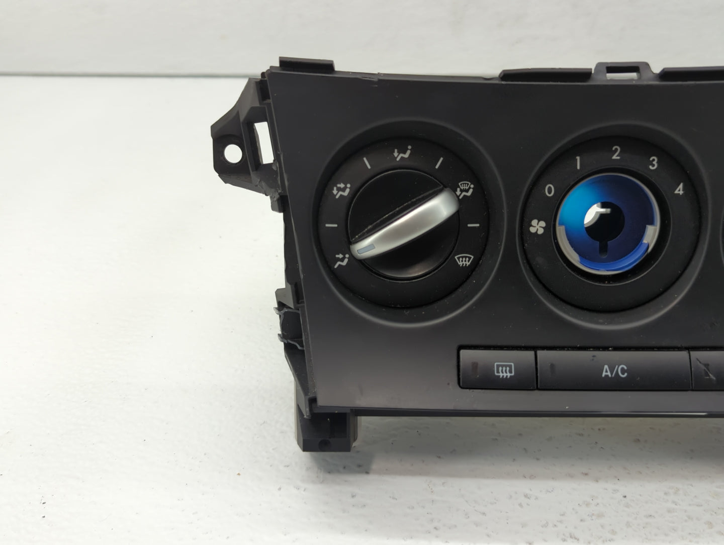 2012-2013 Mazda 3 Climate Control Module Temperature AC/Heater Replacement P/N:BGV5 1G24 BGV5 1J21, BGV5 1L15 Fits Fits 2012