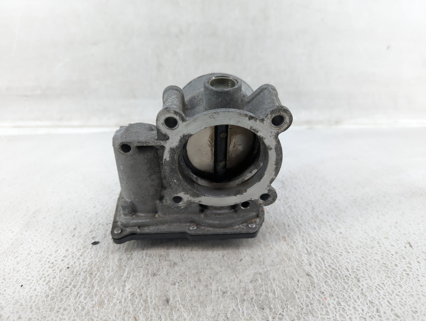 2012-2018 Mazda 3 Throttle Body P/N:PE01 13 640 Fits Fits 2012 2013 2014 2015 2016 2017 2018 OEM Used Auto Parts - Oemusedau