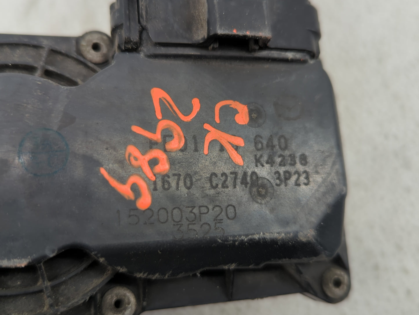 2012-2018 Mazda 3 Throttle Body P/N:PE01 13 640 Fits Fits 2012 2013 2014 2015 2016 2017 2018 OEM Used Auto Parts - Oemusedau